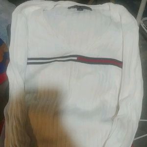 Long sleeved knit v neck